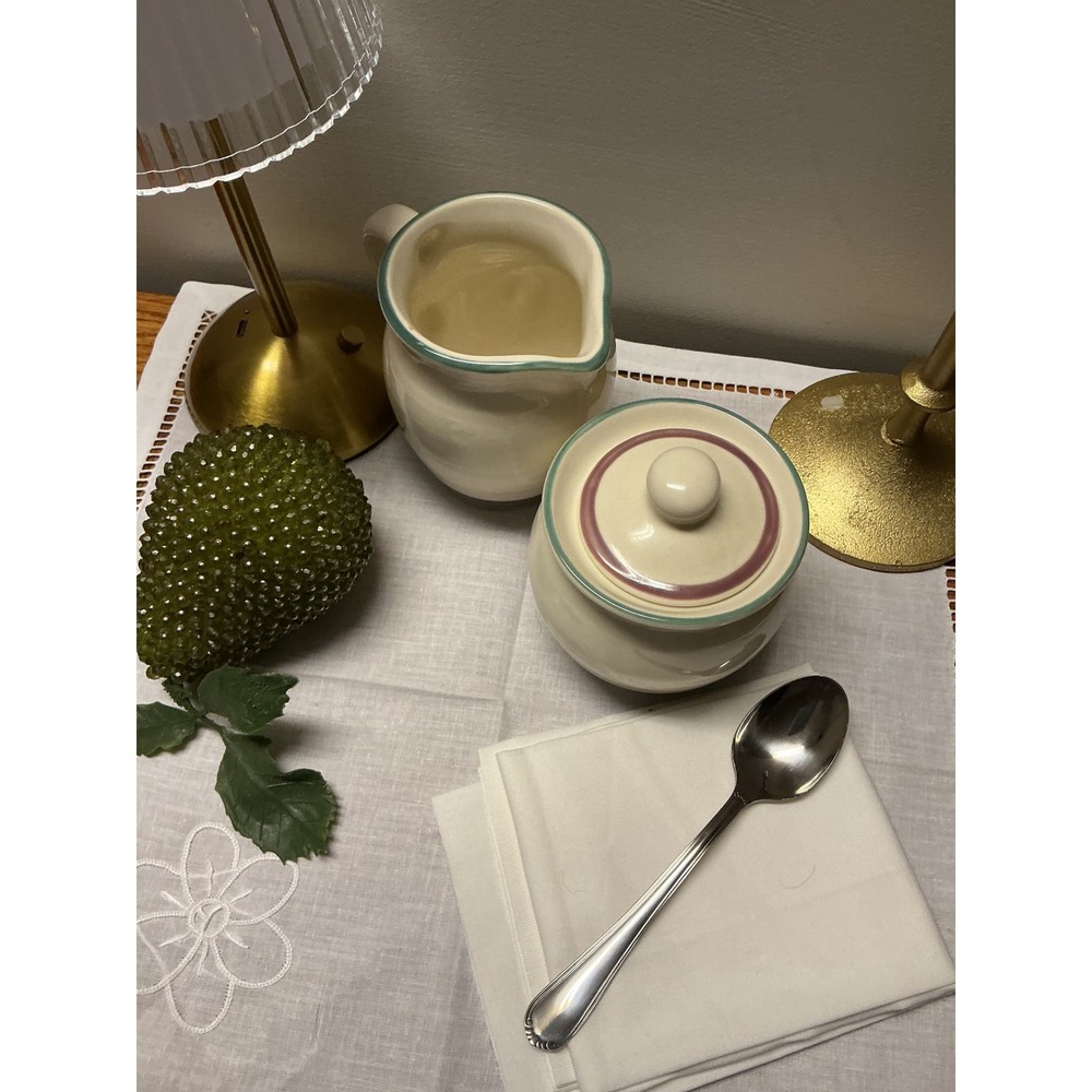 Vintage Pfaltzgraff Sugar and Creamer Set - Picture 4 of 8